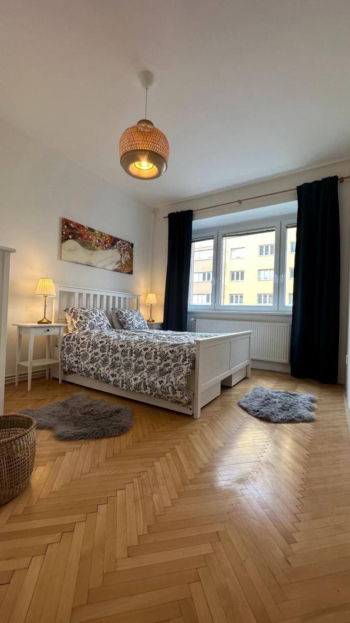 Apartman S Balkonem U Parku & 15 Minut Do Centra Brno Ngoại thất bức ảnh